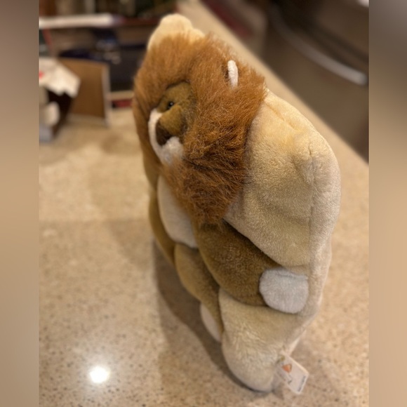 Vintage Stuffed Animal LION Plush 12" Pillow~1998 TWIE Angel Toys With Whiskers - Picture 15 of 16